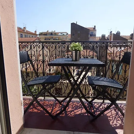 Happy Days, By Welcome To Apartman *